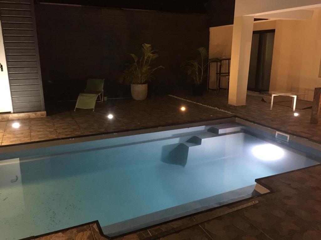 Nicole Residence Avec Piscine Chauffee & Jacuzzi Saint-André Eksteriør bilde