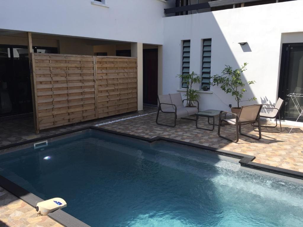 Nicole Residence Avec Piscine Chauffee & Jacuzzi Saint-André Eksteriør bilde