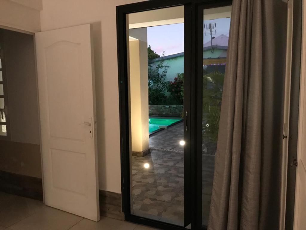 Nicole Residence Avec Piscine Chauffee & Jacuzzi Saint-André Eksteriør bilde
